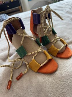 Women’s Shoes/ Heels 