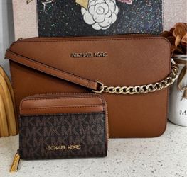 Michael Kors Crossbody Purse & Wallet