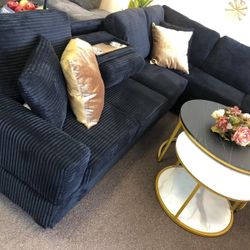 Black Sectional Sofa 