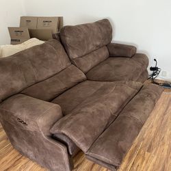 Power Reclining Sofa with USB Ports