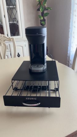 Cafetera y base para café