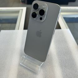 iPhone 15 Pro 128 GB Unlocked 