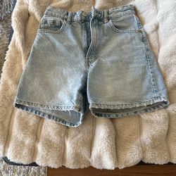 Zara Shorts Size 2 US