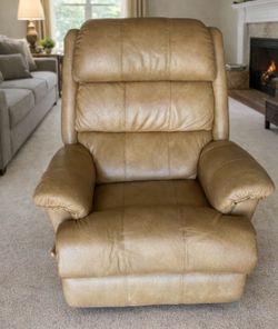 Recliner/ Rocker