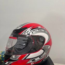 Motorcycle helmet