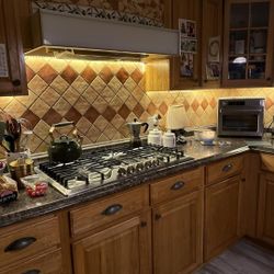 Professional Under-cabinet Light Installation