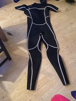 Surfing Wet Suit