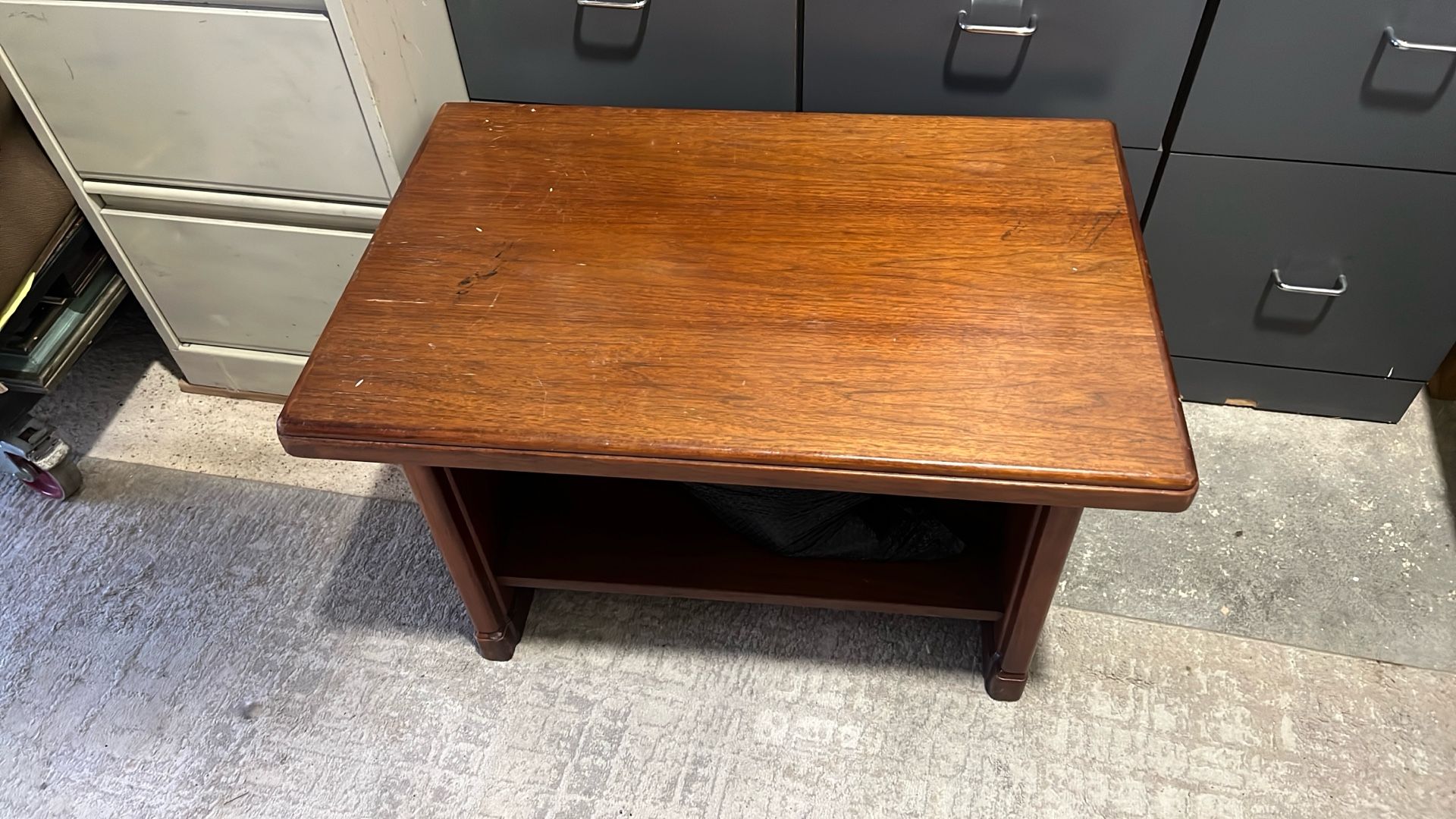 very sturdy heavy duty real wood table