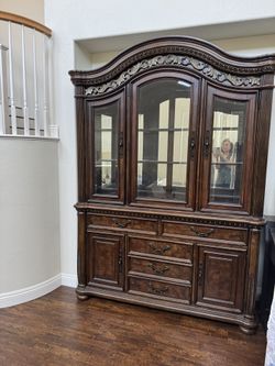 Furniture Buffet $100 By Tomorrow 5 Pm . Or I Give It To Good Will