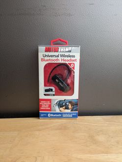 Motor Trend.   Universal Wireless Bluetooth Headset 