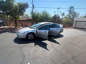 2006 dodge stratus XLT with clean title and no mechanical cold ac asking $1900 obo