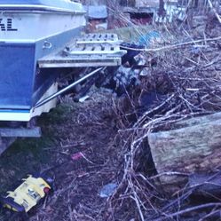24' Cabin Cruiser Sleeping 6.. Other Boat 3.7 Inboard 