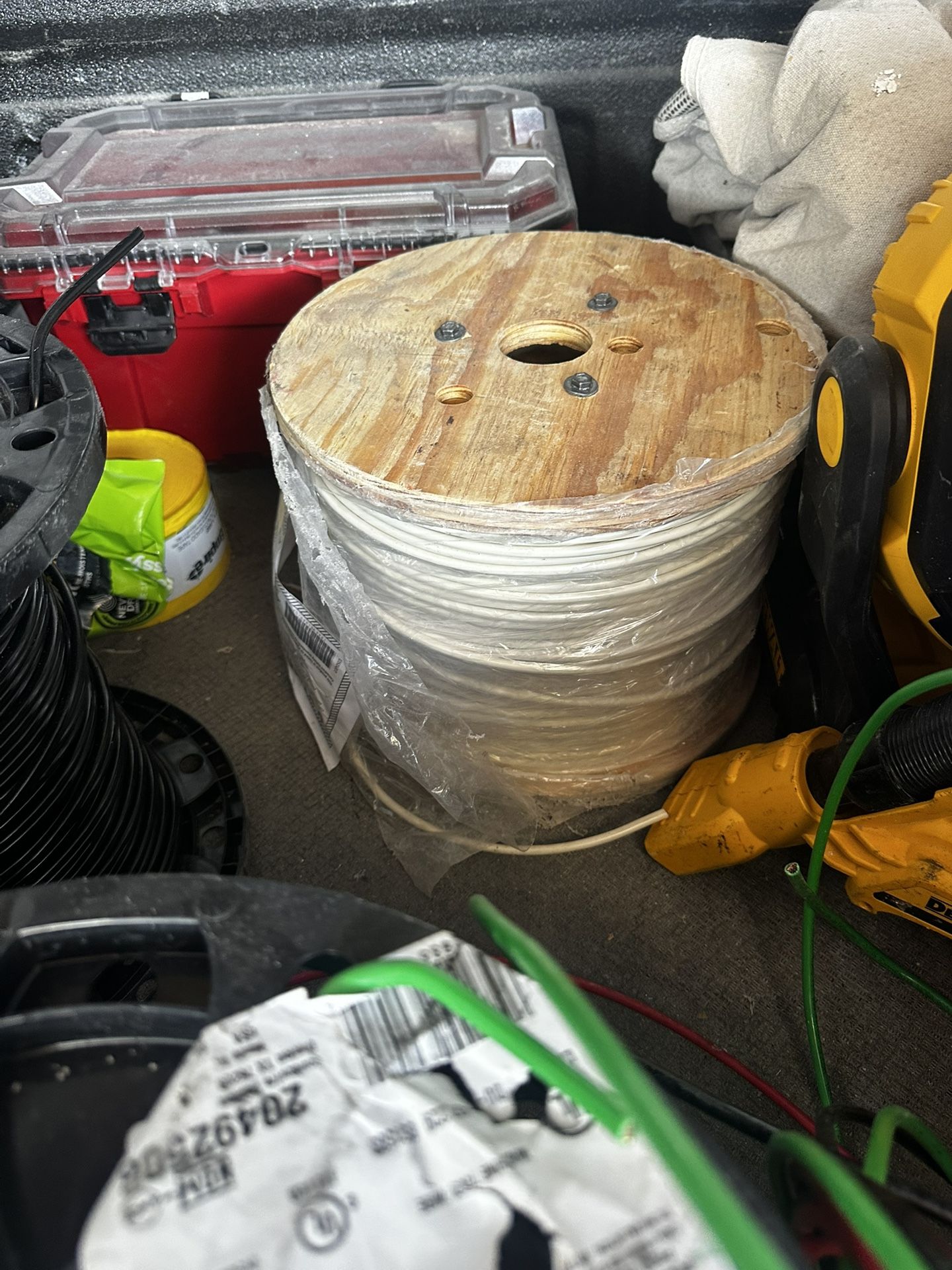 1000’ 8 Gauge Wire