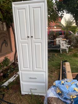 Closet dresser FOR SALE