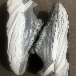 YEEZY BOOST 700 V2 "Static"