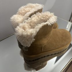 Women’s Bedazzled Logo Uggs 