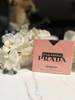 Perfume  Prada