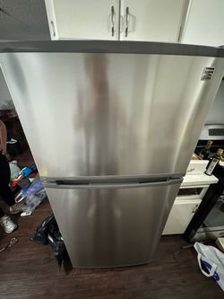 Kenmore Stainless Steel Refrigerator with Top Freezer