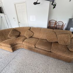 Vintage Curved Sectional Couch - Super Comfy!