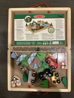 Melissa & Doug Travel train Set
