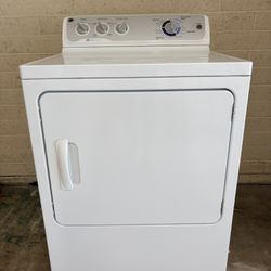 GE Large Capacity Electric Dryer - Clean - (Needs Cord)