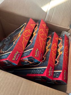 Charizard special collection box