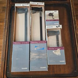 Moen Hensley Matte Black Bathroom Hardware Set