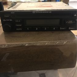 2002 Kia Sportage radio