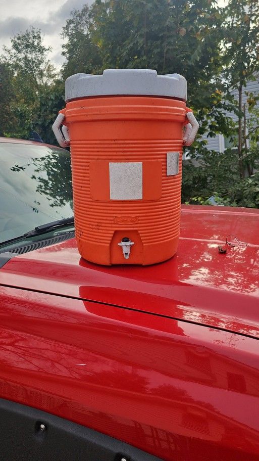 Price Is Firm.. 5 Q Water Cooler