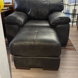 Oversized Pleather Chair 