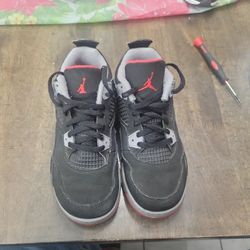 Kids Jordans 4 13.5 Size