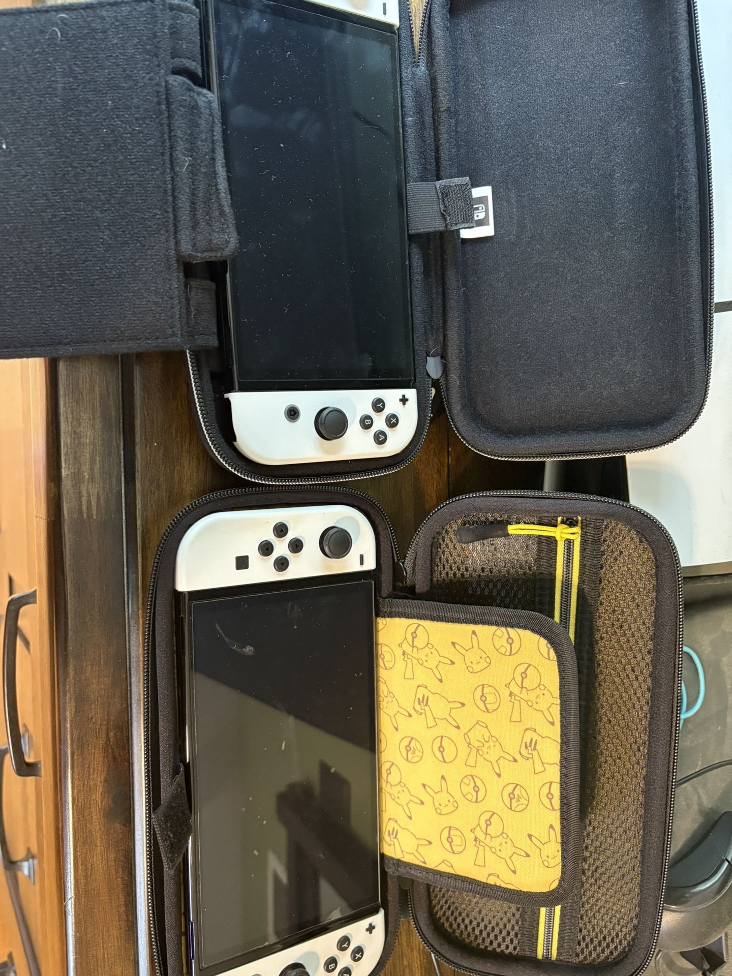 2 Nintendo Switch OLED And Games