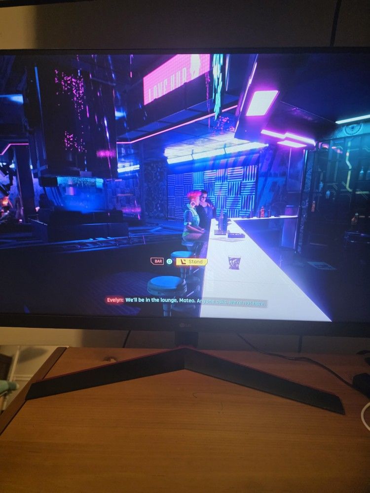 LG 165hz Ultragear Gaming Monitor 27-Inch QHD built in speakers
