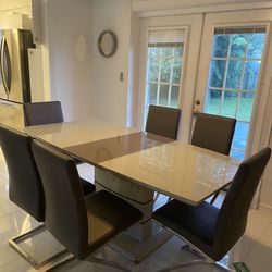 Dining Table And 6 Chairs Set 