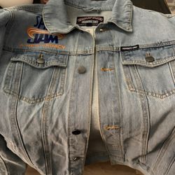 Members Only Space Jam A New Legacy Looney Toones Denim Jacket Sz Large NWT. Condition is "New without tags"