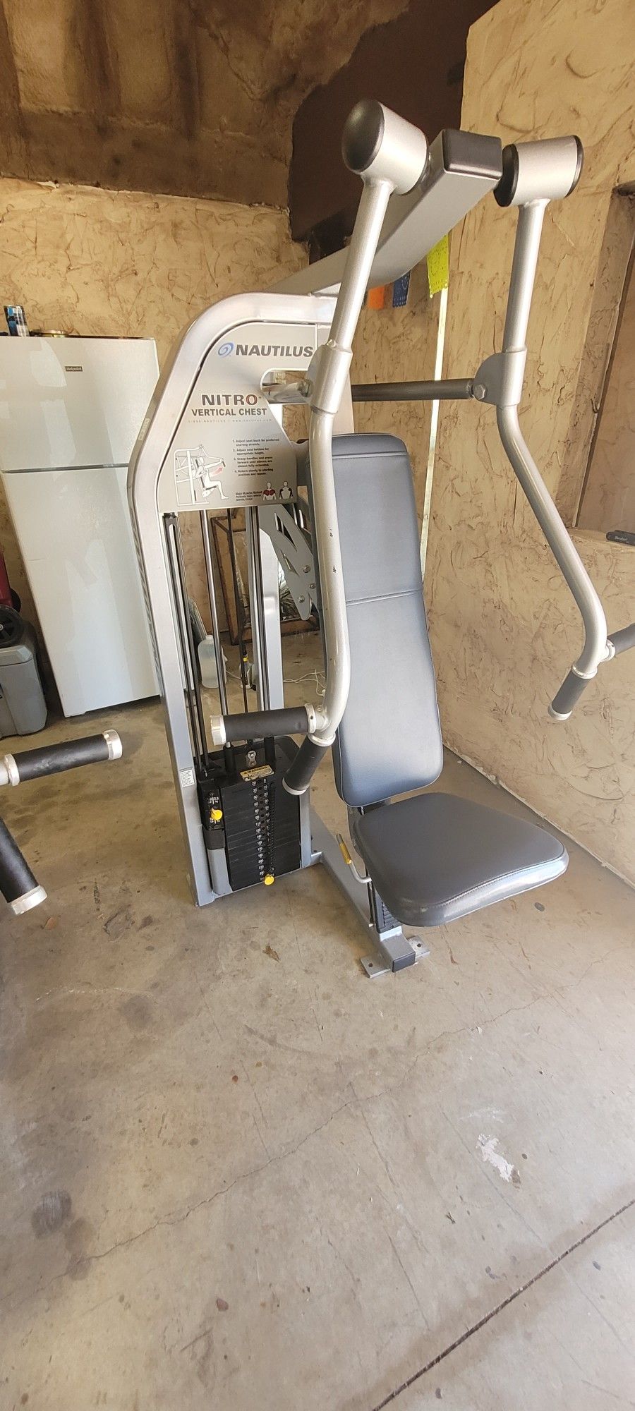 Nautilus Nitro Plus Vertical Chest Press