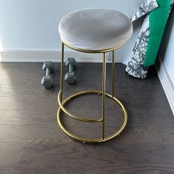 3 barstools