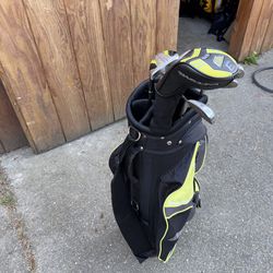 8 piece adult Golf set and Bag