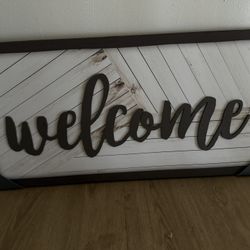 Rustic Welcome Sign - Home Decor