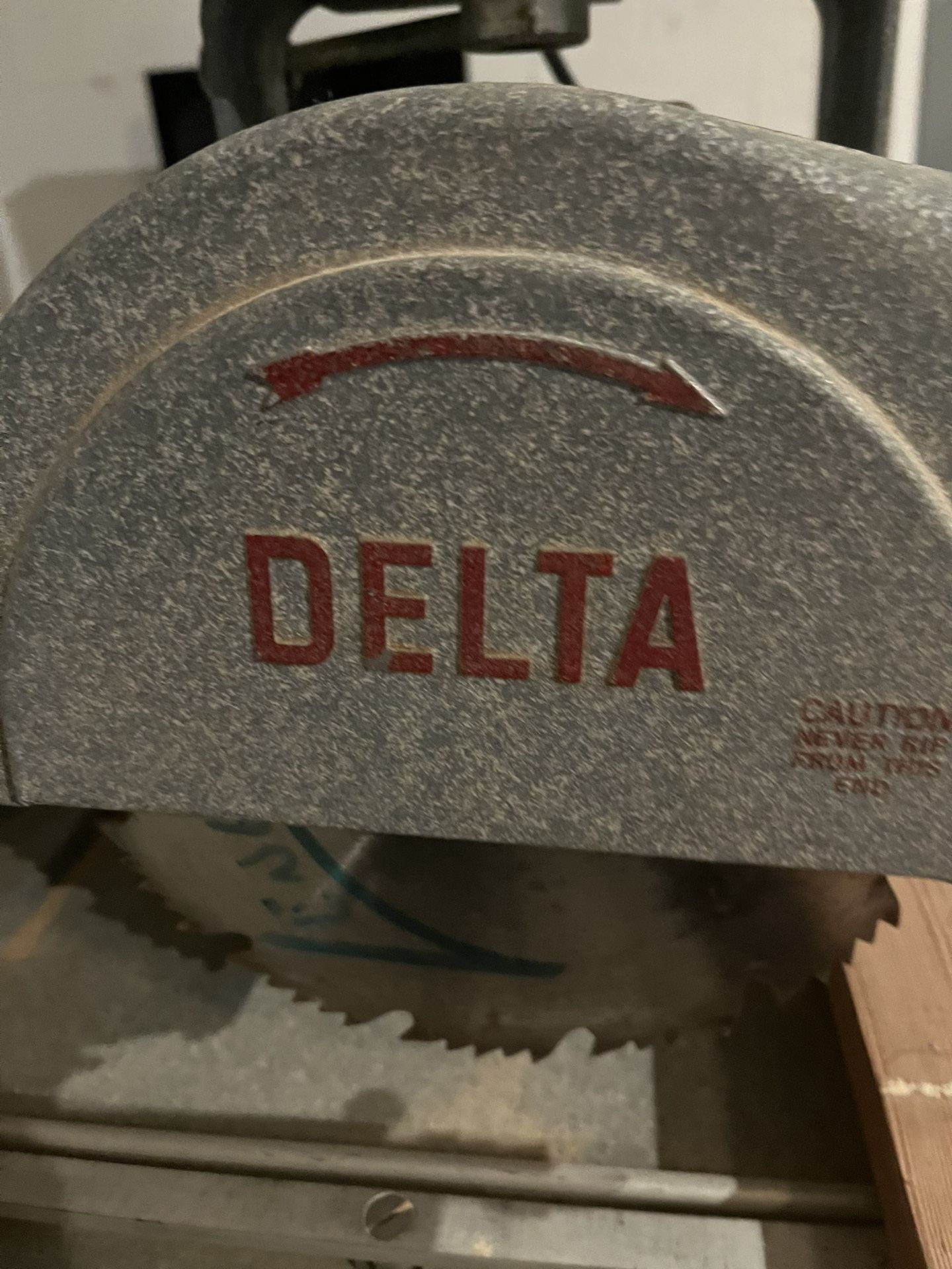 Used Delta Super 900 Saw