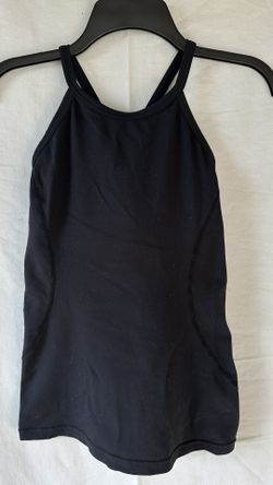 Tops and tank tops for bodybuilders and powerlifters