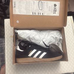 Adidas Size 8 1/2 
