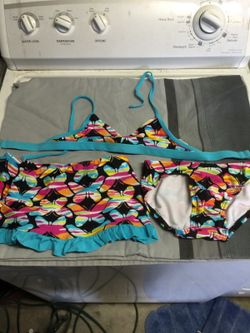 Kids 3 pc swimsuit size 7/8