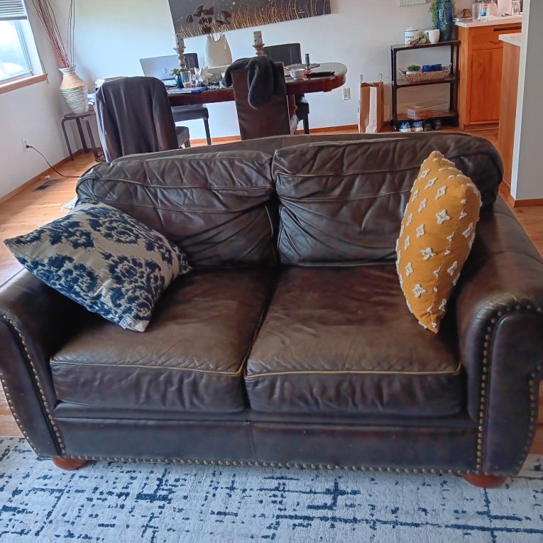 100% Leather Sofa and Love Seat plus Twin  Cupboards (6ft/27")