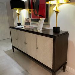 Buffet Console