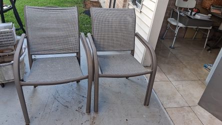Patio chairs (4)
