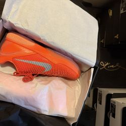 NIKE KOBE 6 WNBA ORANGE