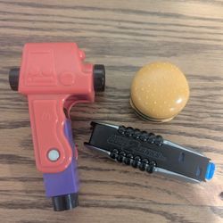 Makin Movies 1992 McDonald's Happy Meal Toys - Movie Camera2004 Wendy's Kids Meal Toy Agent Cody Banks 2 Destination London Gadget , windup Hamburger 