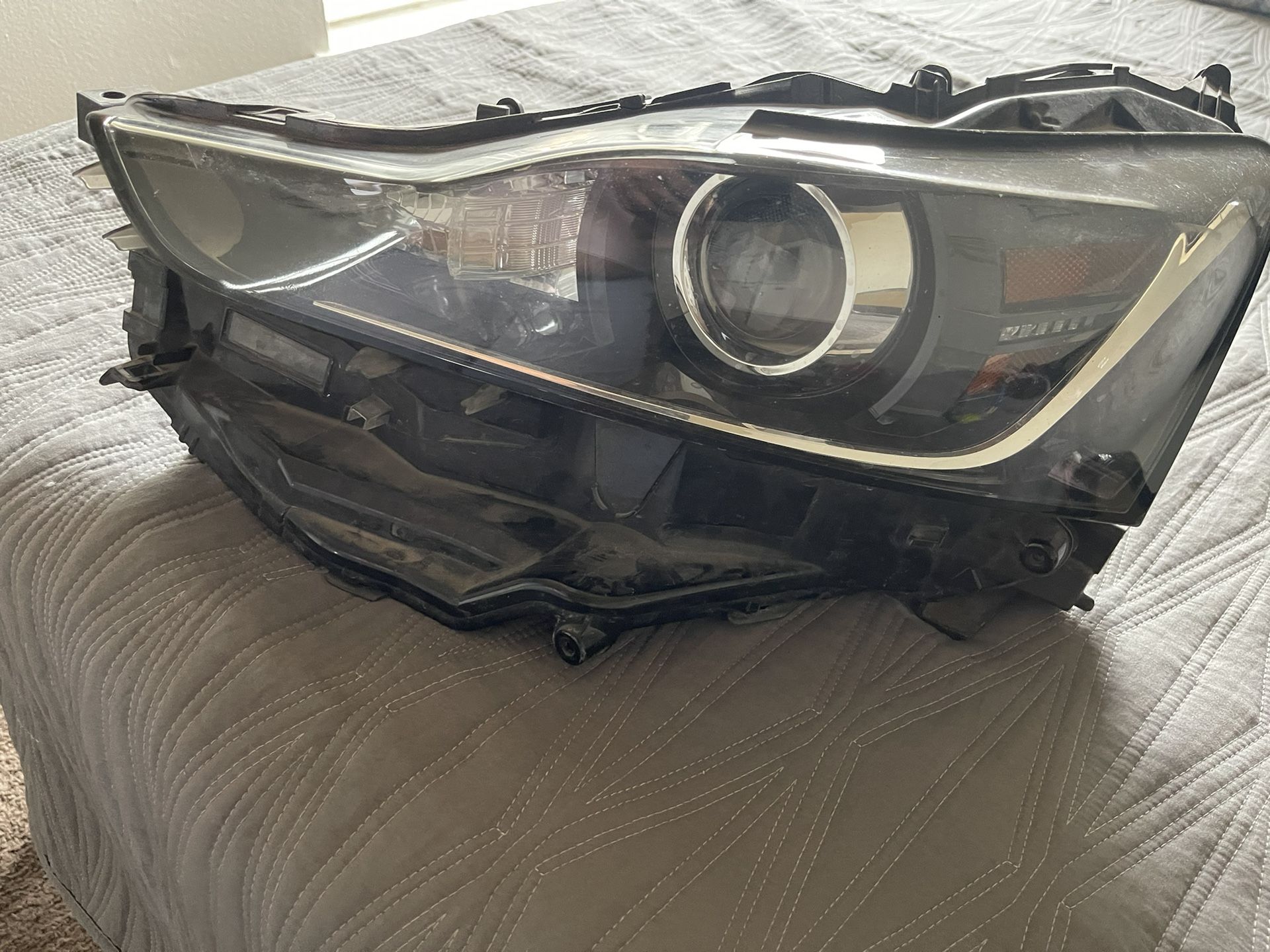 2018 Lexus IS 300 Left Headlight with Ballast