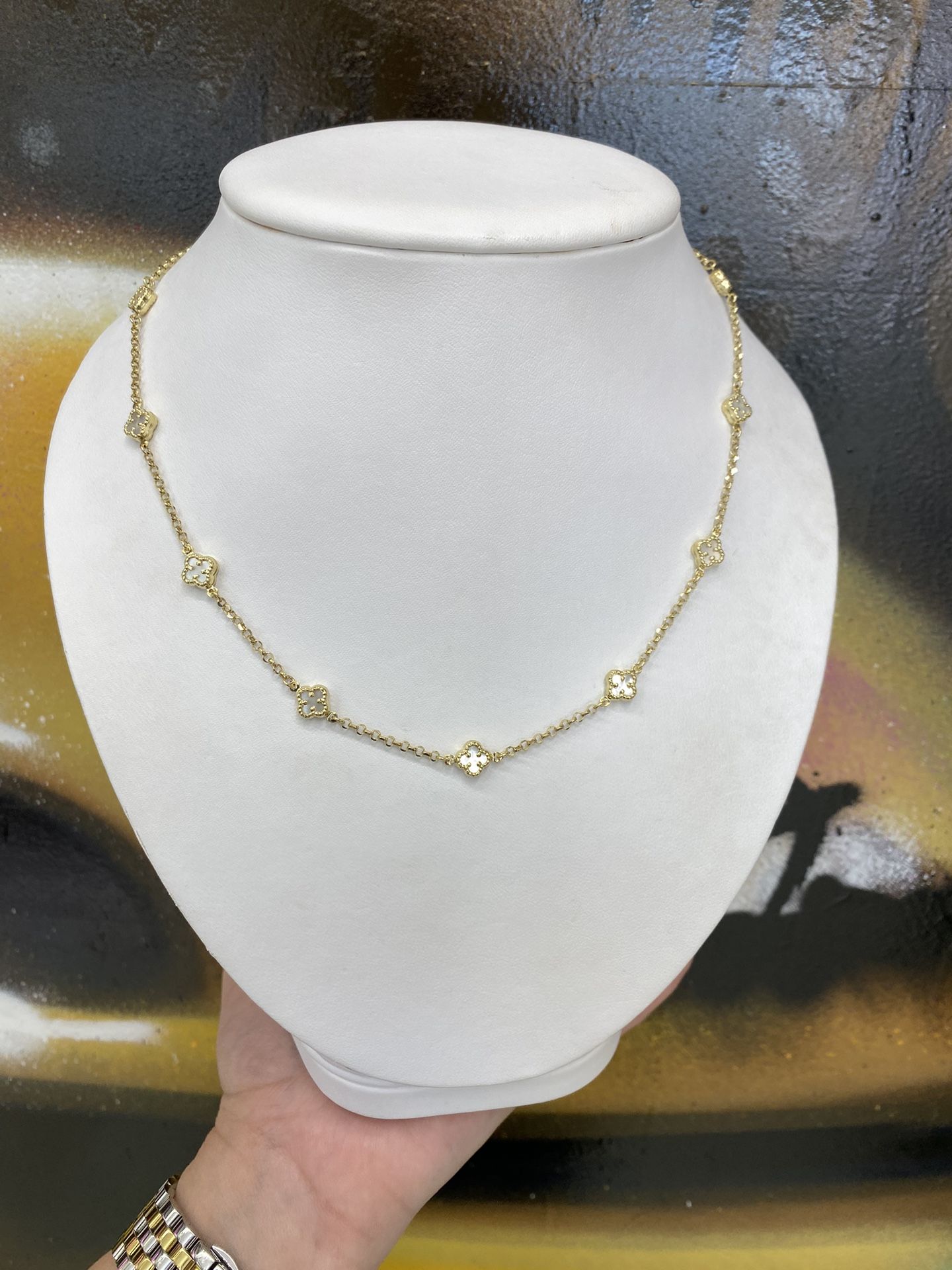 14k MOTHER PEARL FLOWER CHAIN
